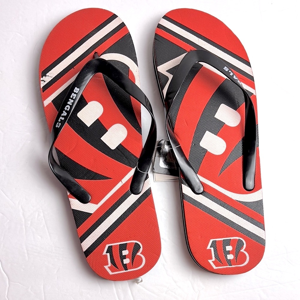 Cincinnati Bengals NFL Logo Flip Flops Men Size XL 11-12